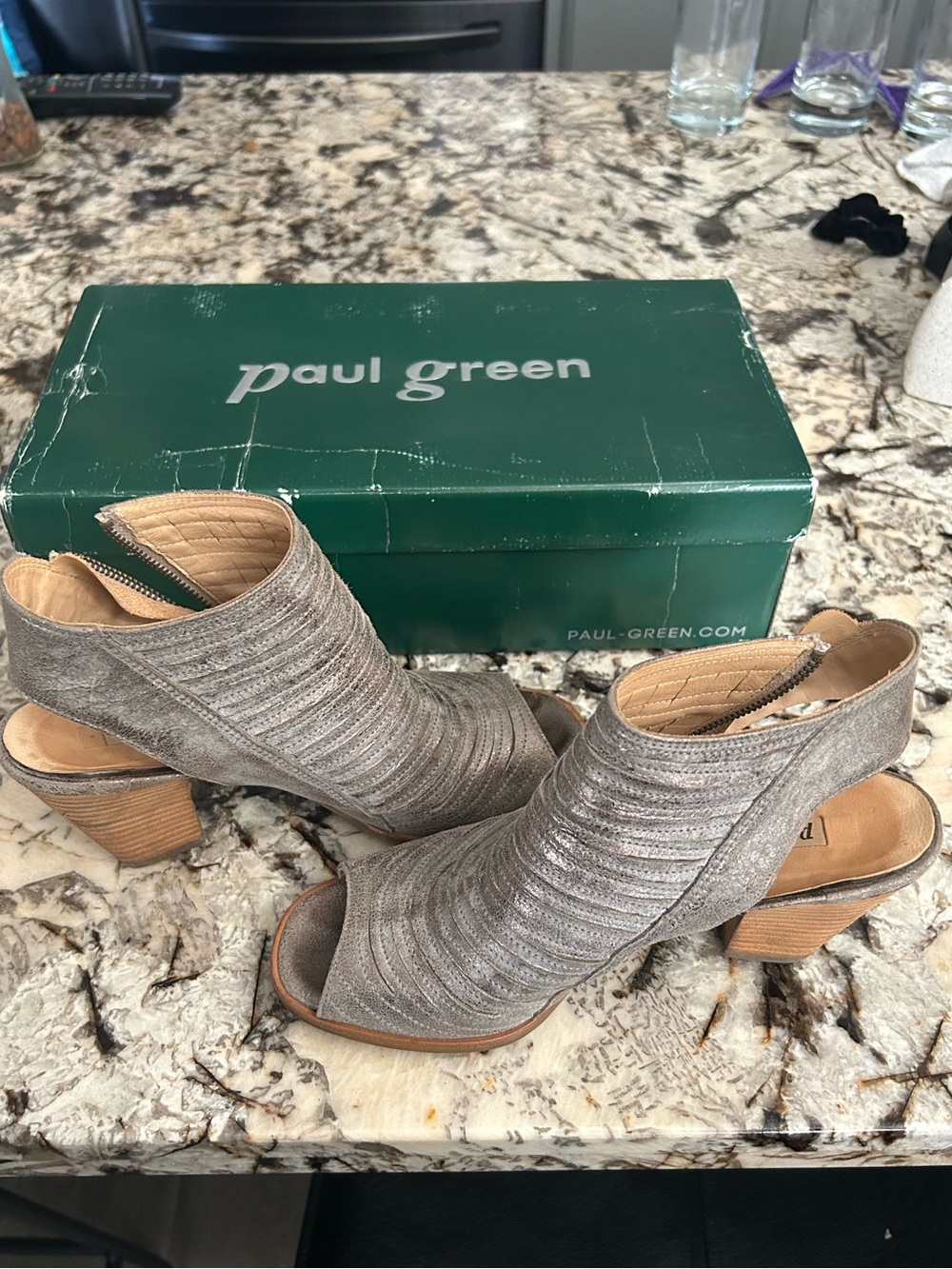 PAUL GREEN CAYANNE LEATHER PEEP TOE SANDAL